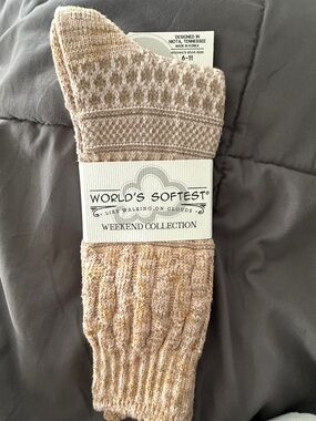 World's Softest Weekend Collection Beige Cable Knit Socks